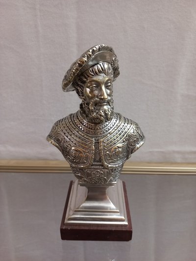 Busto del XIX secolo in bronzo argentato e marmo rosso