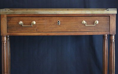 Console Louis XVI, walnut, XVIIIth century