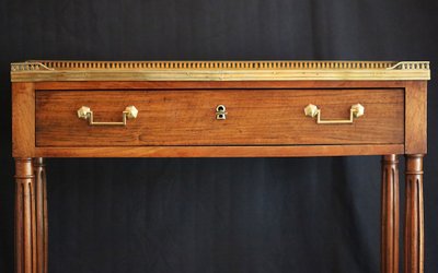 Console Louis XVI, walnut, XVIIIth century