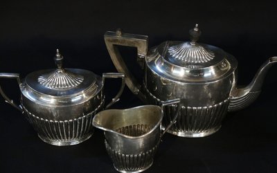 Silver-plated tea service English 