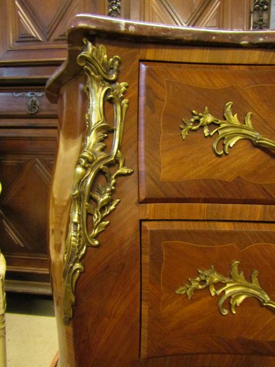 Commode Louis XV - Estampillée Chardonnay
