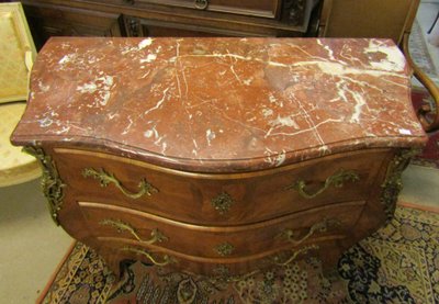 Commode Louis XV - Estampillée Chardonnay