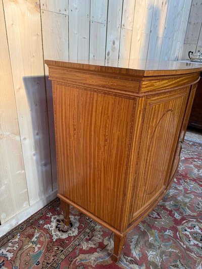 Buffet con pressa in stile inglese