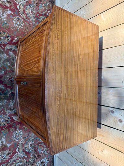 Buffet con pressa in stile inglese
