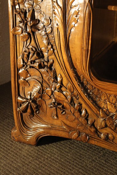 Exceptional Art Nouveau window display