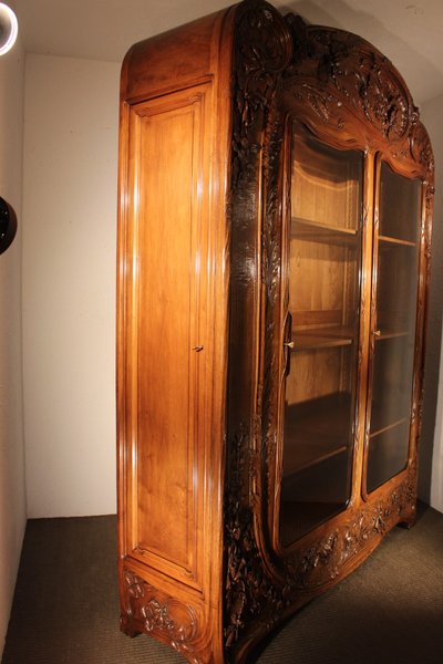 Exceptional Art Nouveau window display
