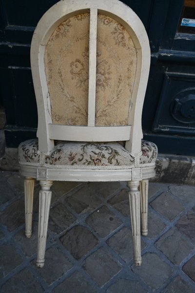 Poltrona bassa in stile Luigi XVI con timbro di Georges Jacob