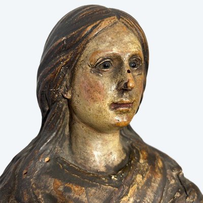 Ancienne sculpture en bois polychrome d'une Vierge, XVIIe siècle. H 46