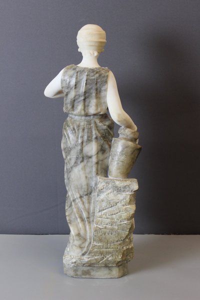 Scultura in alabastro, Donna con turbante di Corrini