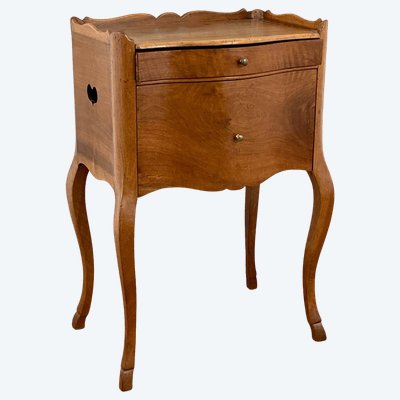 Table de chevet en noyer Louis XV