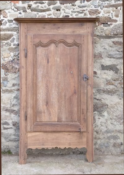 Antico mobiletto in rovere del XVIII secolo con telaio e anta Rif. G