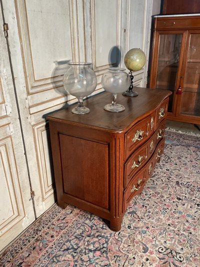 Commode parisienne 18 eme en chêne 