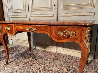 Scrivania piatta in palissandro e bellissimi bronzi