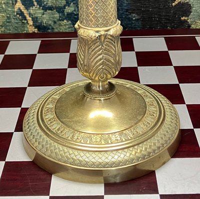 Deliziosa coppia di lampade antiche in bronzo dorato, modello "Cannon Barrel" del periodo Impero