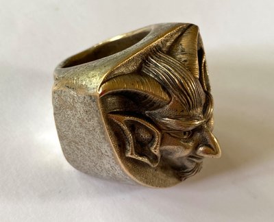 Satanischer Herrenring. Versilberte Bronze aus dem 19. Jahrhundert. 1874. Teufel. Esoterisch.