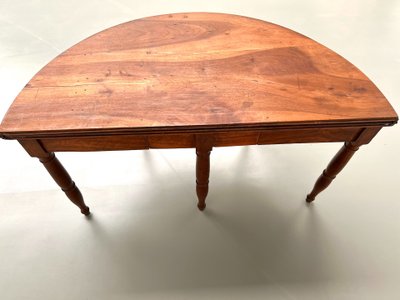 Table demi-lune en noyer massif, circa 1900
