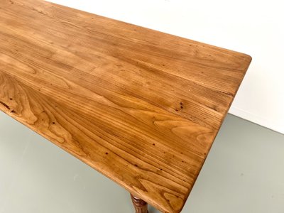 Table de ferme en noyer blond – circa 1900