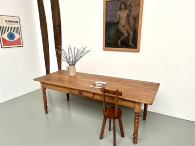 Table de ferme en noyer blond – circa 1900