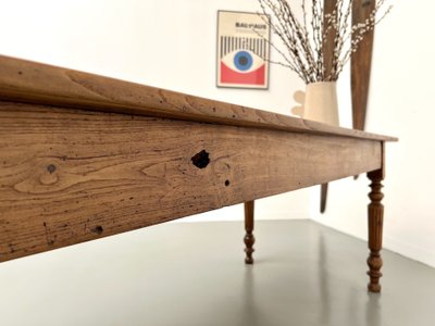 Table de ferme en noyer blond – circa 1900