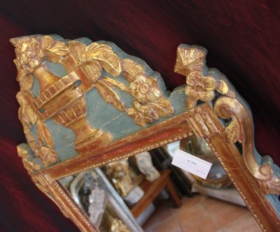 69 x 123 cm Louis XVI mirror, 18th century, carved and gilded wood