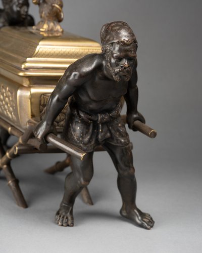 Arche d’Alliance portée par deux Éthiopiens, bronze du XIXe siècle 
