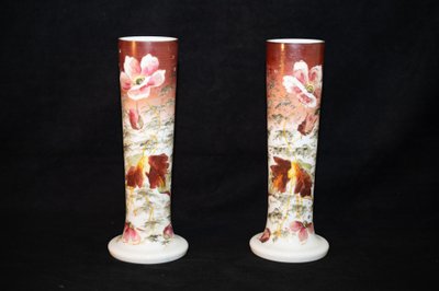 Paire de vases en opaline Art Nouveau