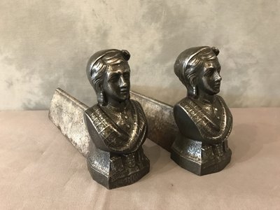 Coppia di alari antichi in ghisa del XIX secolo