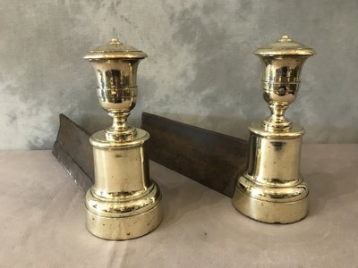 Coppia di alari antichi in ghisa e ottone del XIX secolo