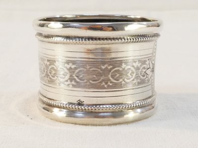Portatovaglioli in argento massiccio del XIX secolo di Gaston BESEGHER