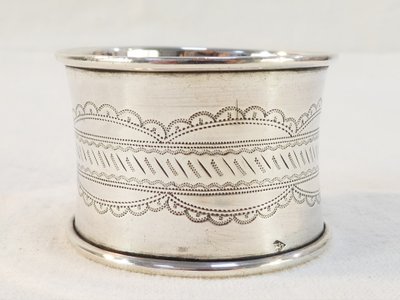 Serviettenring aus massivem Silber aus dem 19. Jahrhundert von LADOUCETTE und GAVARD