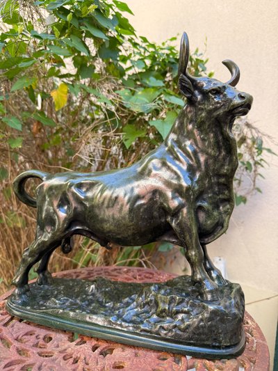 Rosa Bonheur, Toro in bronzo con patina verde sfumata, XIX secolo