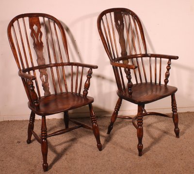 Coppia di poltrone Windsor inglesi del XIX secolo