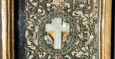 Paperolles Reliquary to the Glory of the Jesuits - late 19th / early 20th century