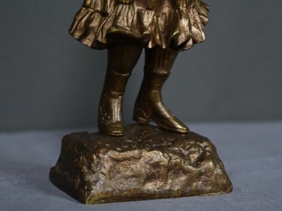 Bronzo “La scolaretta”, firmato Tremo – Inizio XX secolo
