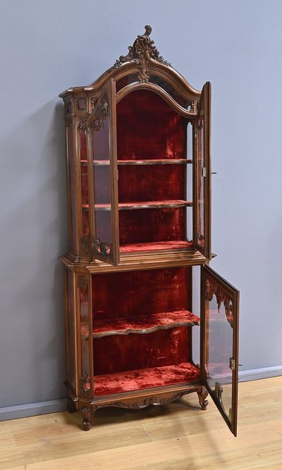 Vitrine Liégeoise deux-corps en Noyer, Style Rocaille, Belgique – Fin XIXe