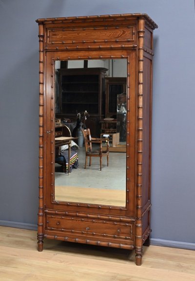 Bamboo-style Pitchpin Mirror Cabinet, Art Nouveau – Early 20th Century