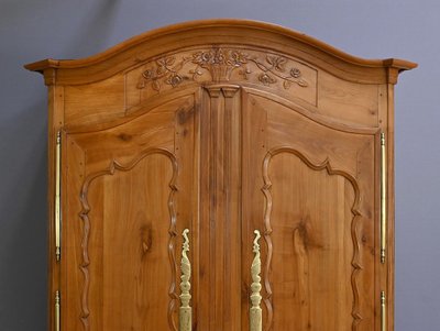 Armadio Nantaise in ciliegio, stile Luigi XV – Parte 1 del XIX secolo