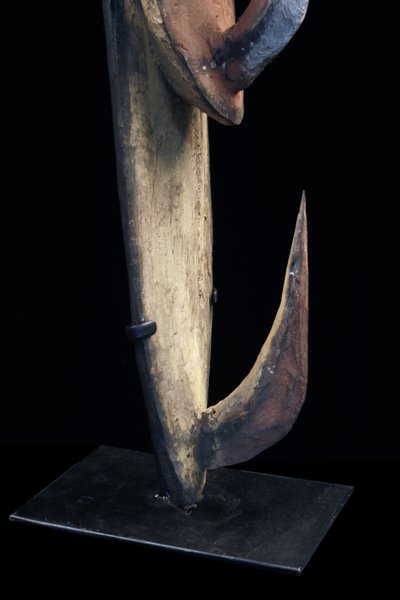 Garra mask, crochet mask, tribal art, Oceanic art, Papua New Guinea, sculpture, 105 cm