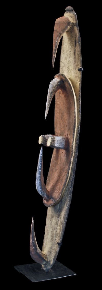 Garra mask, crochet mask, tribal art, Oceanic art, Papua New Guinea, sculpture, 105 cm