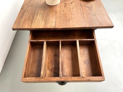 Small pine farmhouse table with turned legs