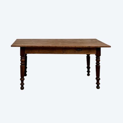 Small pine farmhouse table with turned legs