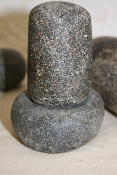Lot de quatre pilons d'époque néolithique, Sahara.
