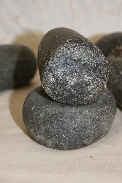 Lot de quatre pilons d'époque néolithique, Sahara.
