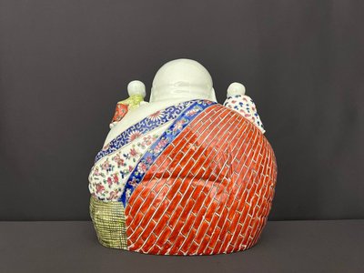 Laughing Buddha with Five Children – Chinese porcelain, famille rose
