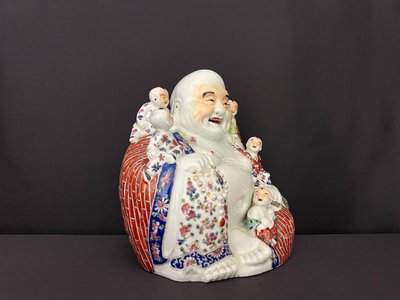Laughing Buddha with Five Children – Chinese porcelain, famille rose