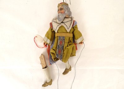 Ensemble 14 marionnettes tchèques à tringles Diable Roi Reine Magicien XIXè