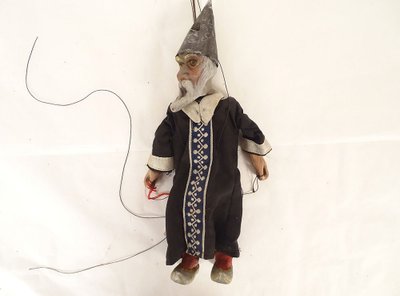 Ensemble 14 marionnettes tchèques à tringles Diable Roi Reine Magicien XIXè