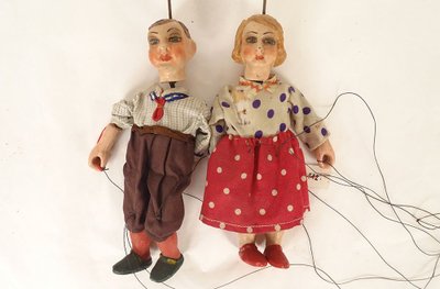 Ensemble 14 marionnettes tchèques à tringles Diable Roi Reine Magicien XIXè