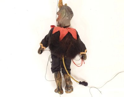 Ensemble 14 marionnettes tchèques à tringles Diable Roi Reine Magicien XIXè