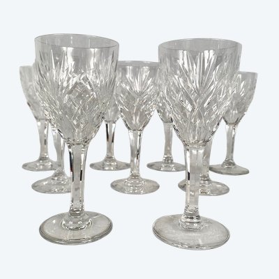 Saint-Louis, Chantilly model. Set of nine wine glasses. H 15 cm